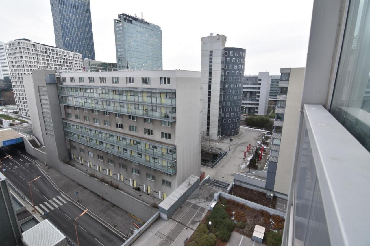 Modern Apartment At Vic Wina Bagian luar foto