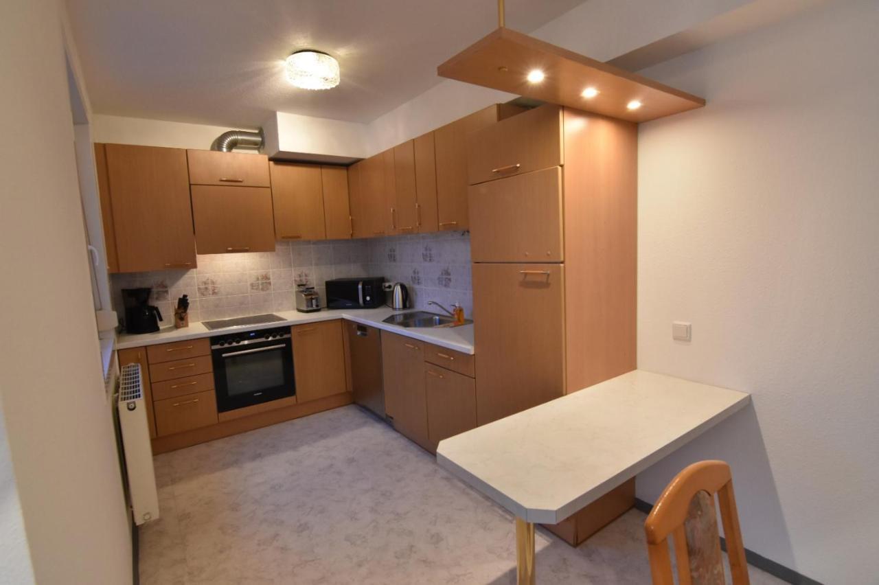 Modern Apartment At Vic Wina Bagian luar foto