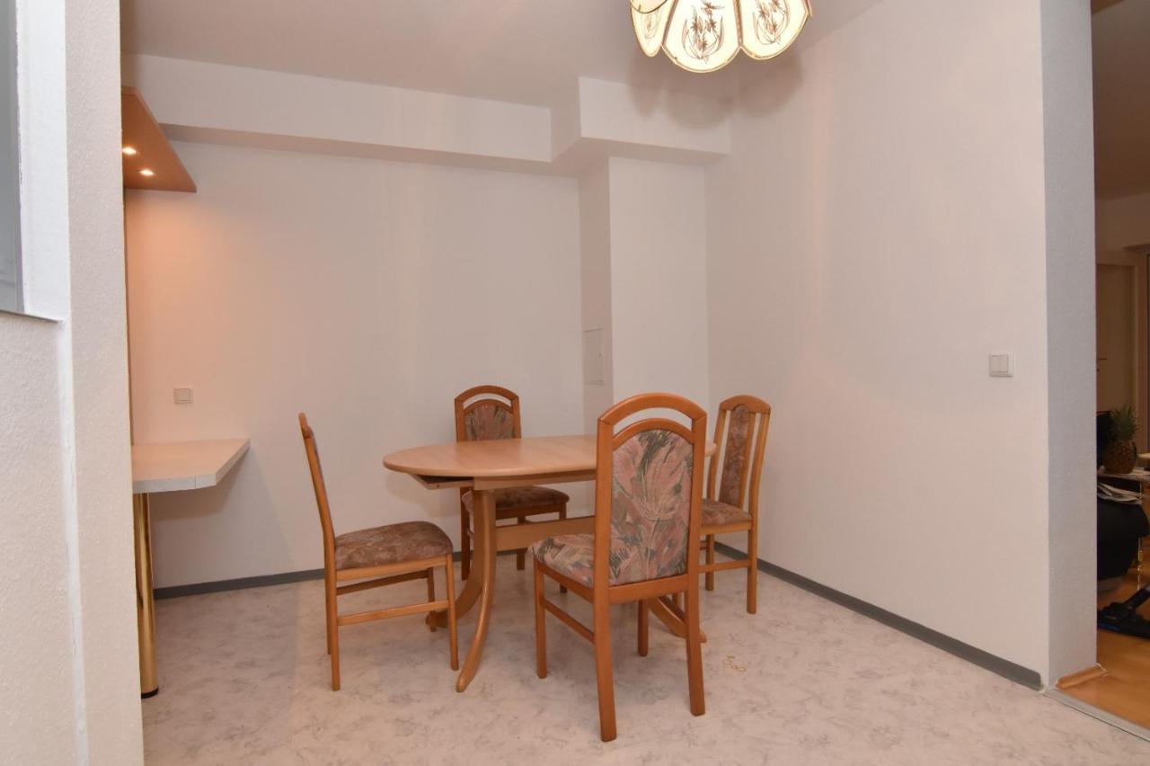 Modern Apartment At Vic Wina Bagian luar foto