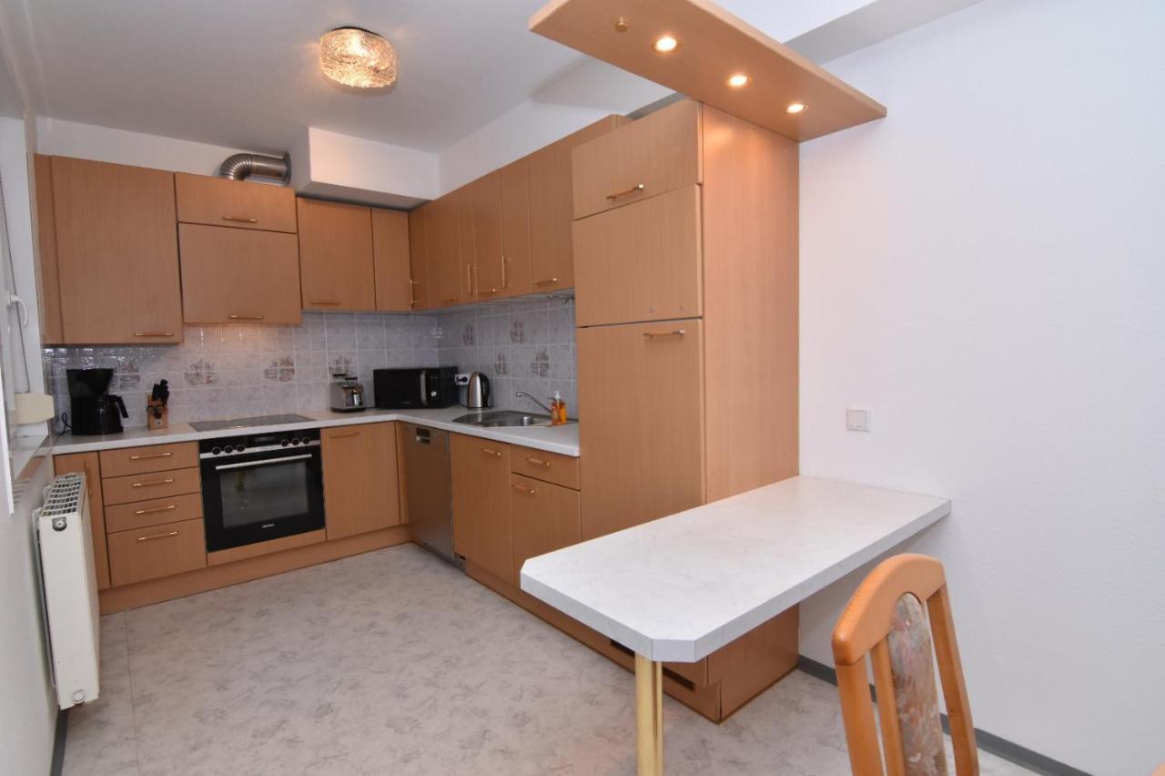 Modern Apartment At Vic Wina Bagian luar foto